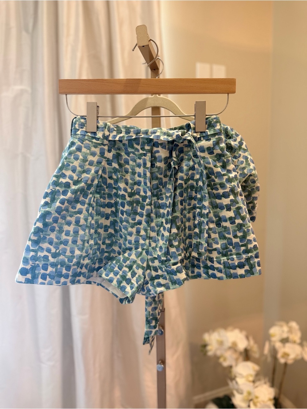 Karina Grimaldi Matching Short Set- XS - Picture 3 of 3